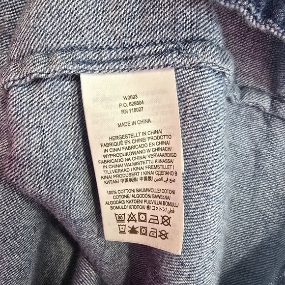 Boden Caitlin Smocked Indigo Denim Chambray Button Down Top Women Size 6 - Picture 8 of 8